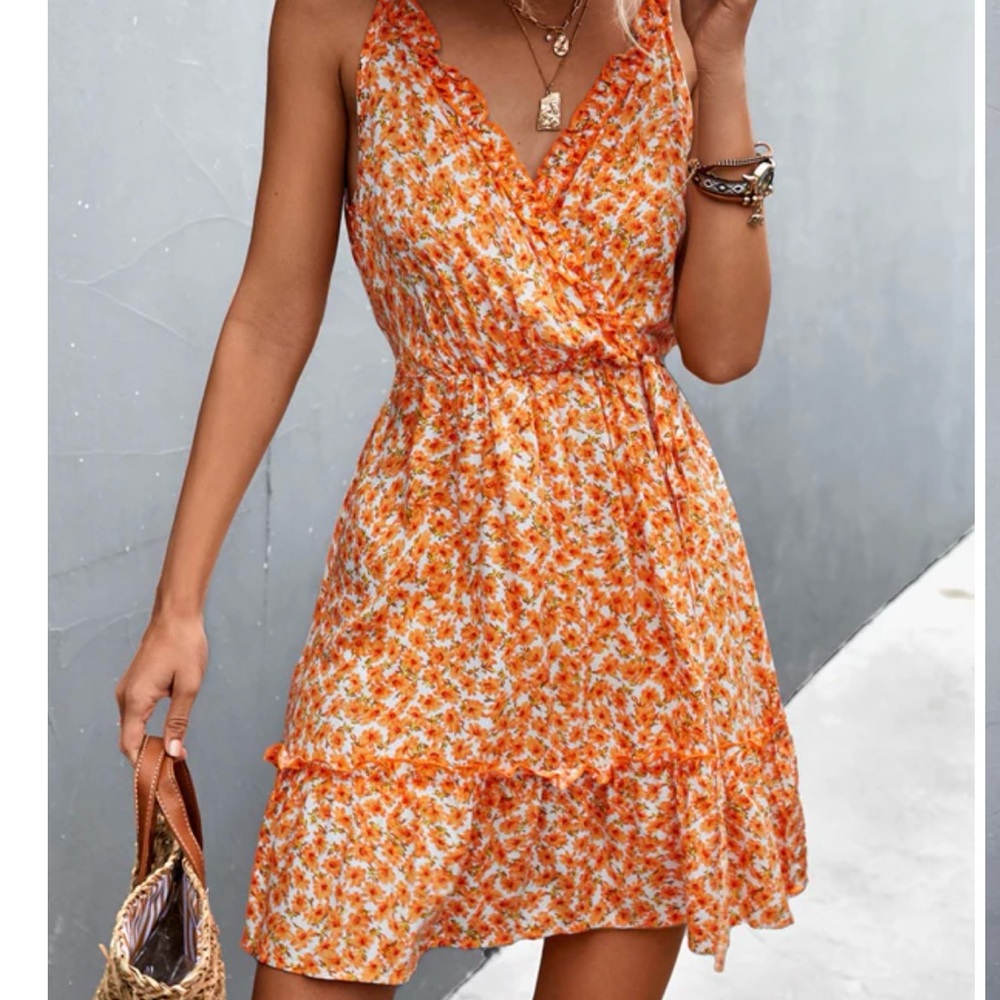 V neck floral mini dress